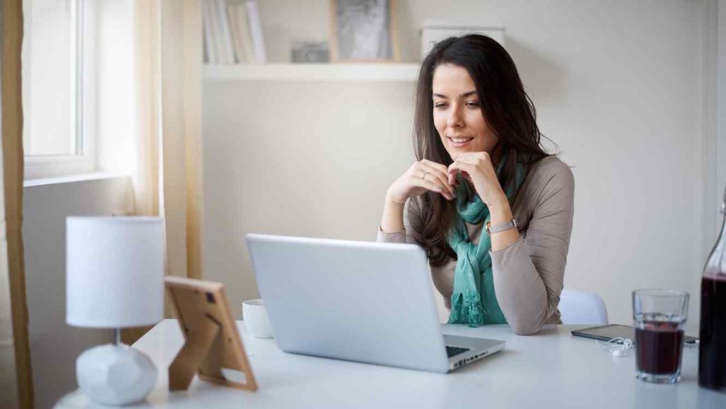 Psicoterapia Skype E1586981711887 1024x577